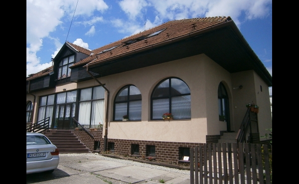 Novší väčší dom v Košiciach - mestská časť Šebastovce